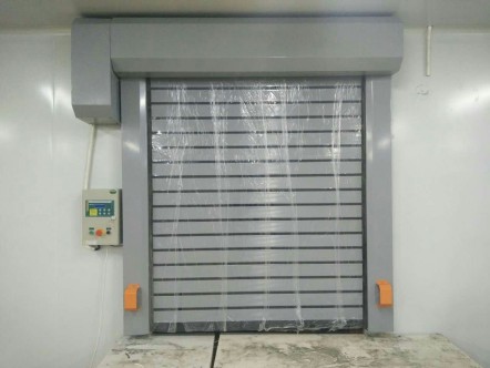 Turbine hard fast rolling door