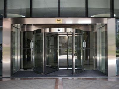 What is the installation standard of automatic door in Longhua Hospital